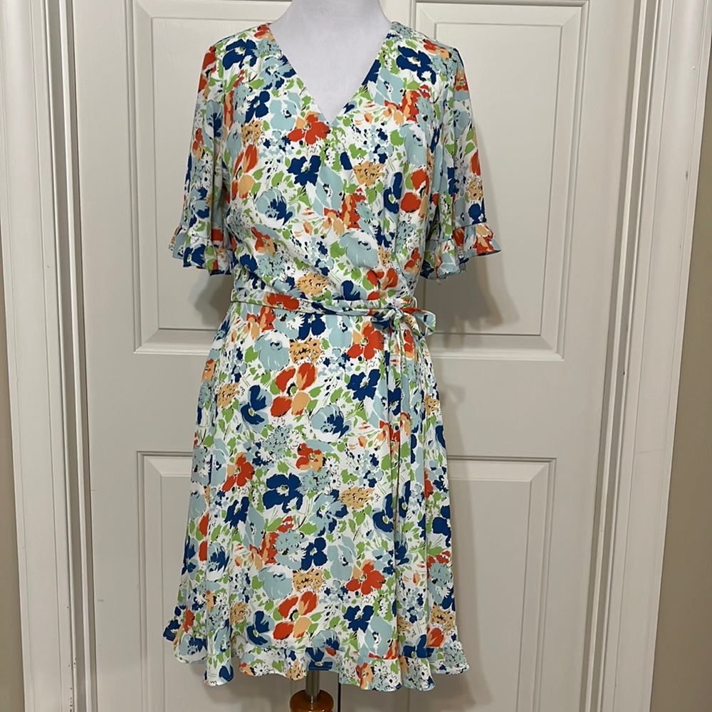 NWT Lauren Ralph Lauren size 6 white blue green floral short sleeve flare dress